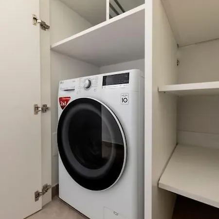 Apartment Red - Center & Garage